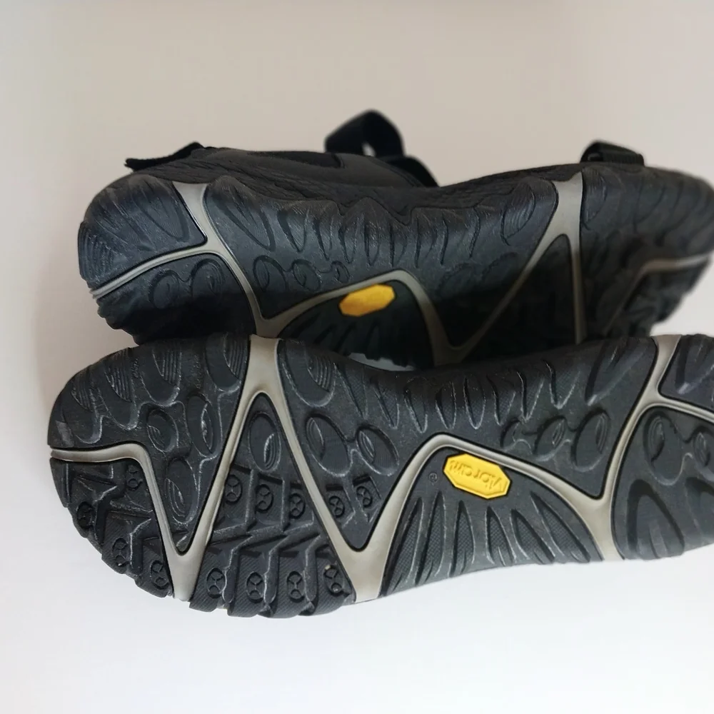 MERRELL Vibrant Men's Size 12 Black Sandals